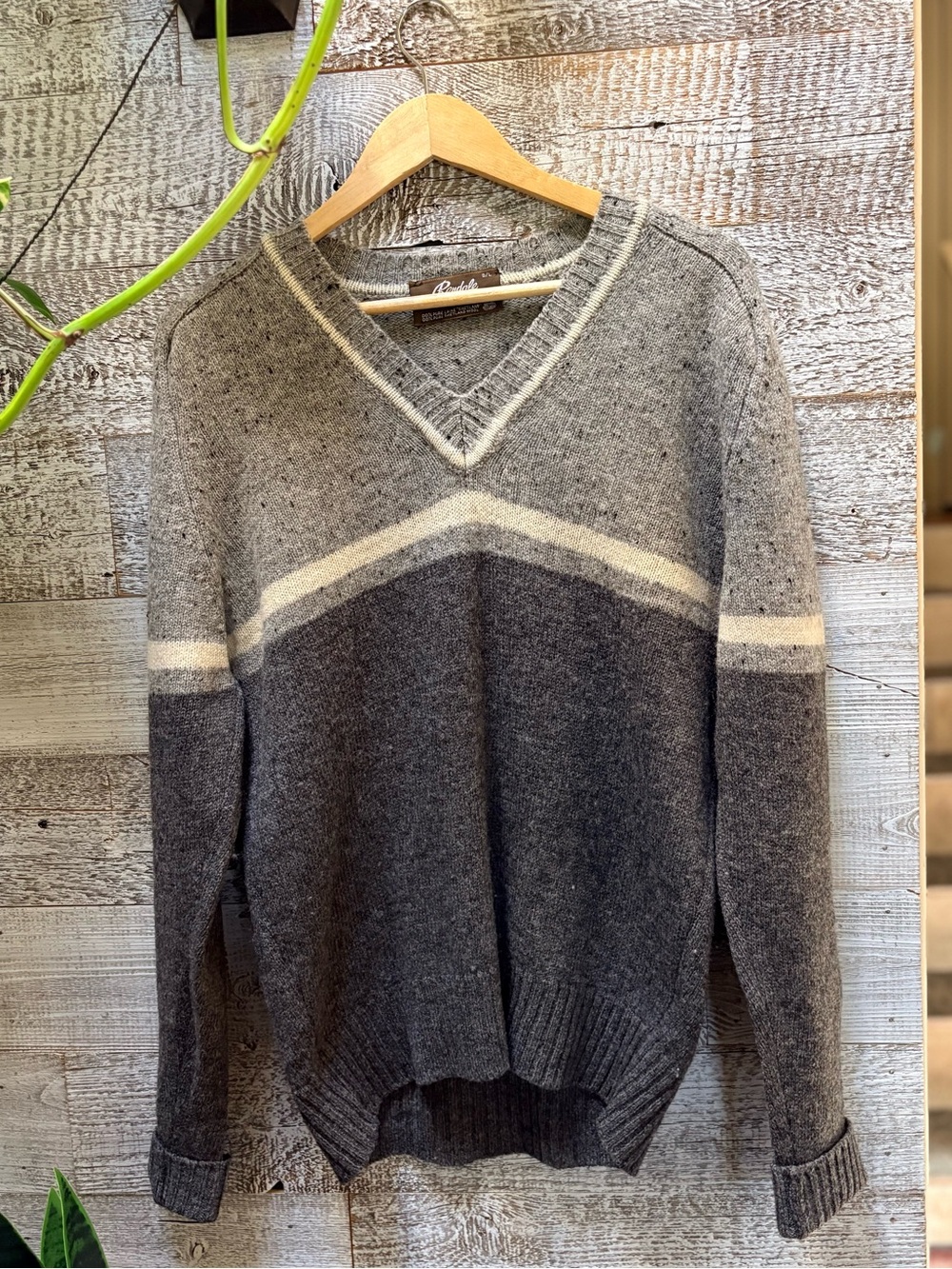 Rendale | Vintage Heritage Shetland Wool V-Neck Sweater - Men's L, Gray